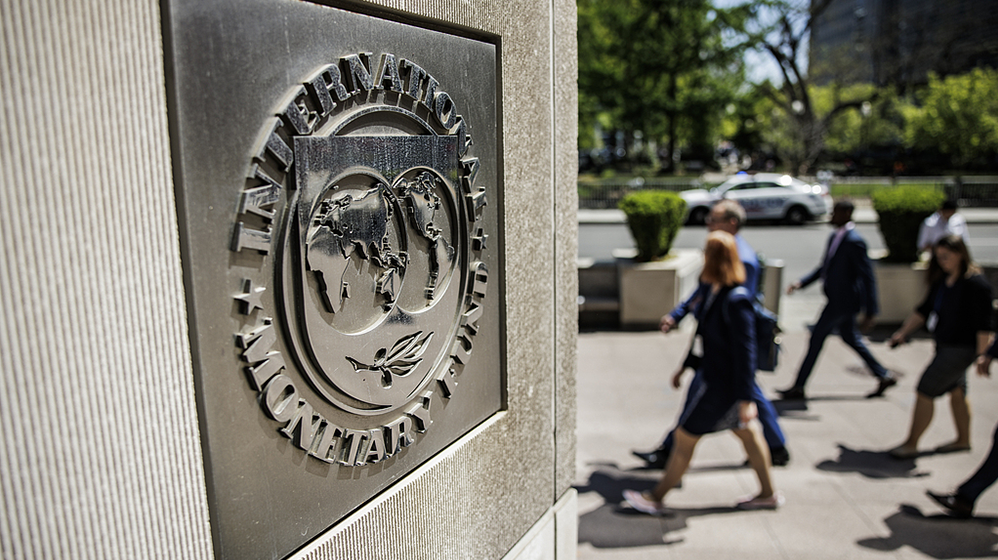 IMF：今年全球公共债务将超百万亿美元