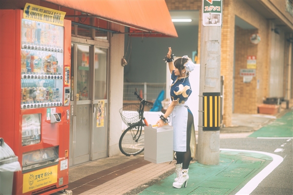 日本美女腿姐COS《街霸》春丽：肉腿完美还原